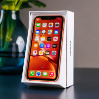 iPhone XR 256GB Coral (MRY82) б/у
